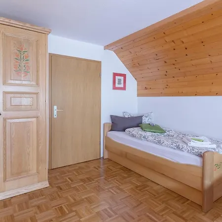 Ukanc Apartment